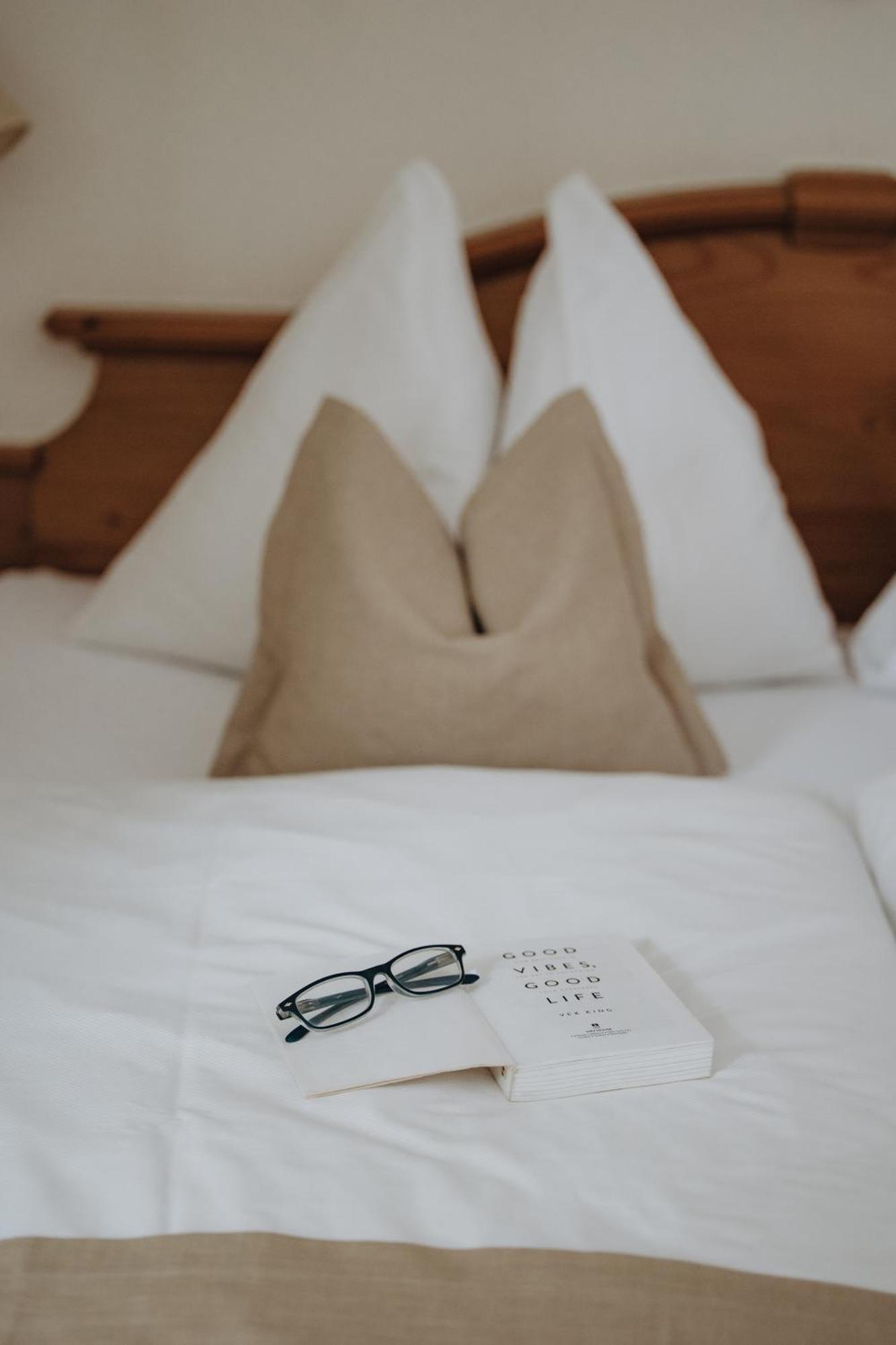 Hotel Krone กรอสซาร์ล ภายนอก รูปภาพ